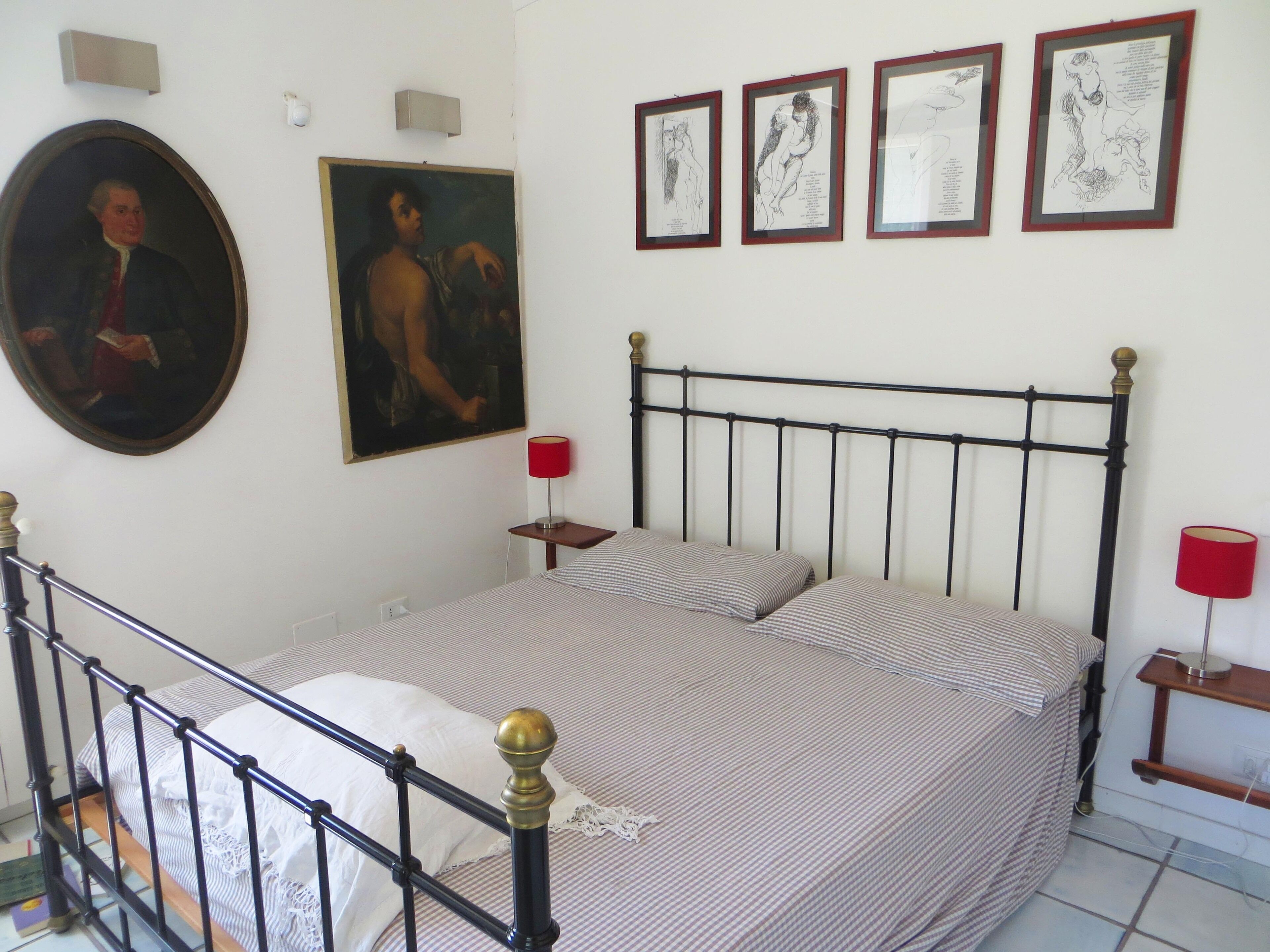 3 Schlafzimmer, Schreibtisch, Bügeleisen/Bügelbrett, Internetzugang