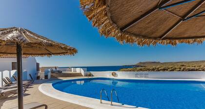 Bungalow in front of the sea with two bedrooms in Tenerife