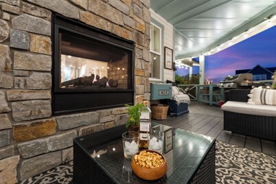 Flip Flops & Snow Shoes at The Lookout at Lake Chelan