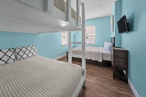 28 bedrooms, iron/ironing board, free WiFi, bed sheets