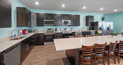 The BEST Beach EXPERIENCE with 2 POOLS+2 GameRooms+2 KITCHENS 150ft to the Beach