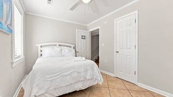 6 bedrooms, WiFi, bed sheets