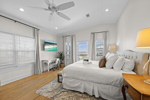 4 bedrooms, internet, bed sheets