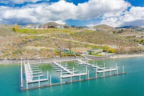 Marina - Welcome to Chinook at The Lookout at Lake Chelan (Chelan)