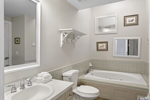 Towels - Inn at Gulf Place 202 - Gulf View, Heated Community Pool, Steps to the Beach! (Santa Rosa Beach)