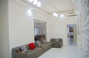 Living area - Le Forthbridge Apartment (Lekki)