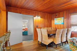 Dining - Salty Dawg - Grayton Beach, 30A, Close to the Red Bar, Bike to Seaside! (Grayton Beach)