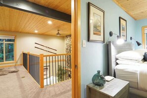 3 slaapkamers, een strijkplank/strijkijzer, reisbedje, gratis wifi