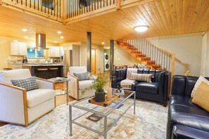 Smart TV, fireplace, DVD player, table tennis