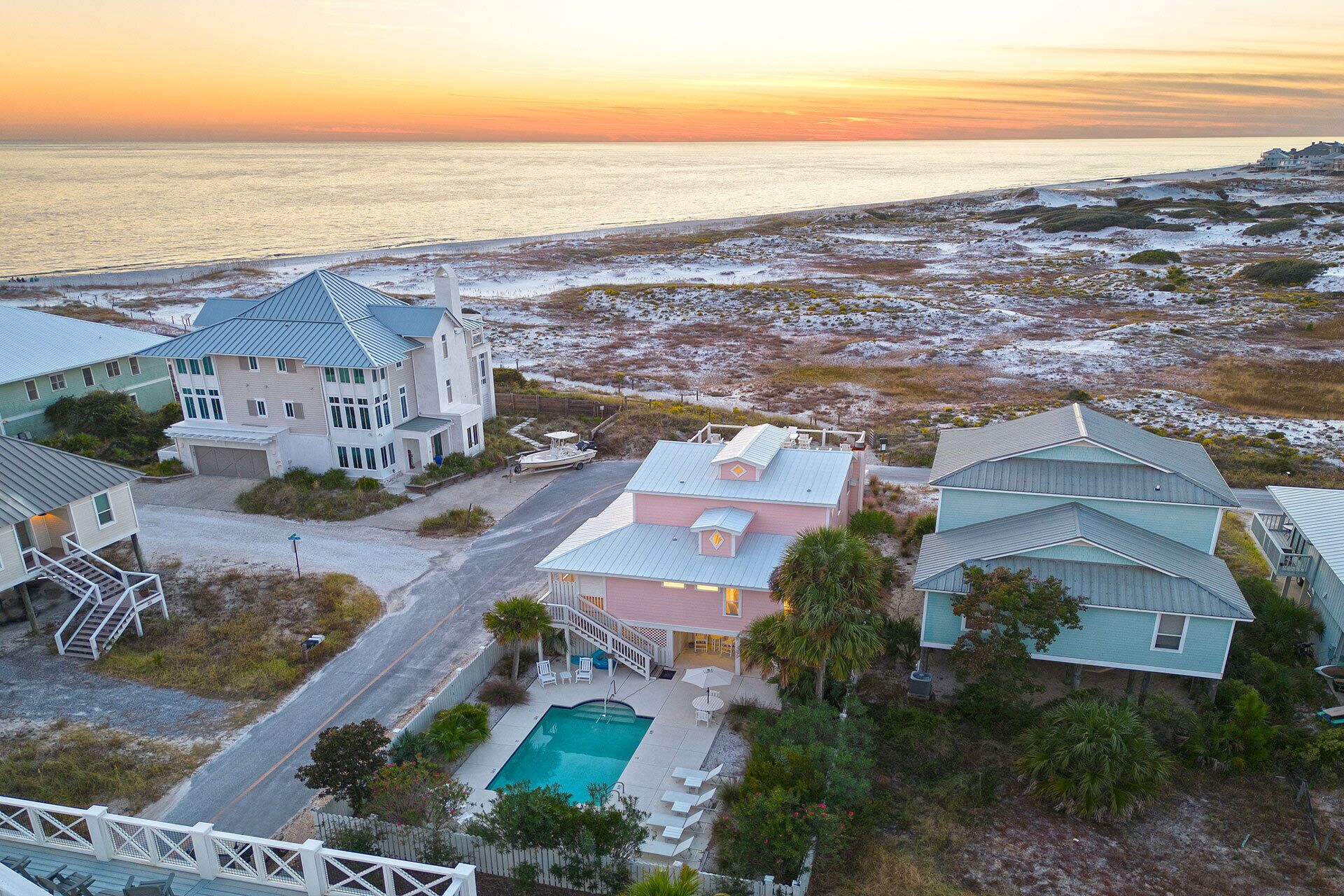 Grayton Sunset - Gulf View, 30A, Heated Private Pool, Steps to the Sand!