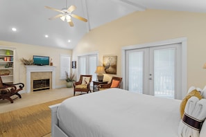 4 bedrooms, Internet, bed sheets