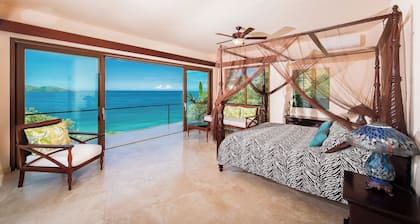 Luxury Sunset Villa with Direct Acces to the Flamingo Beach