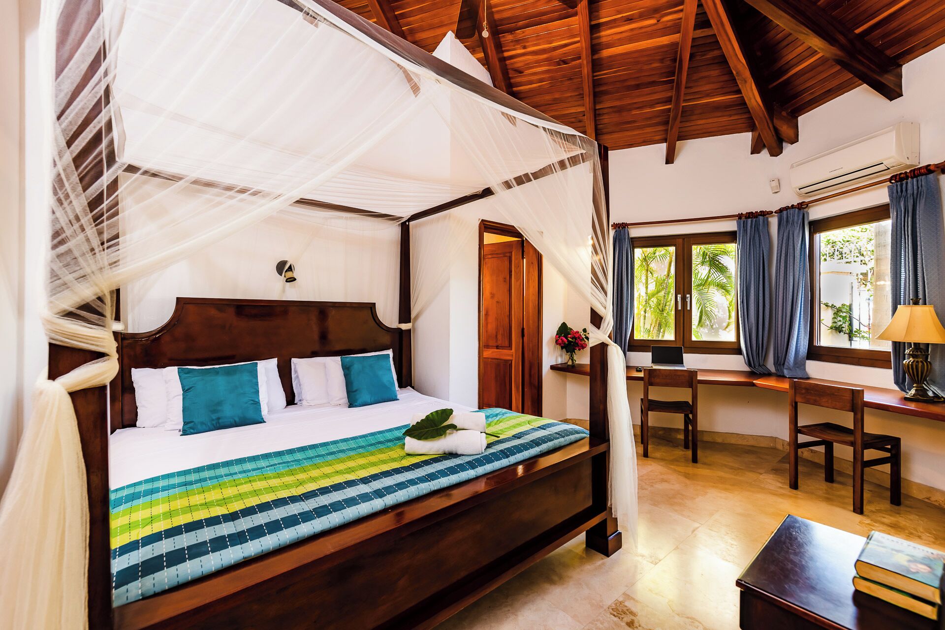 5 slaapkamers, een kluis op de kamer, een strijkplank/strijkijzer