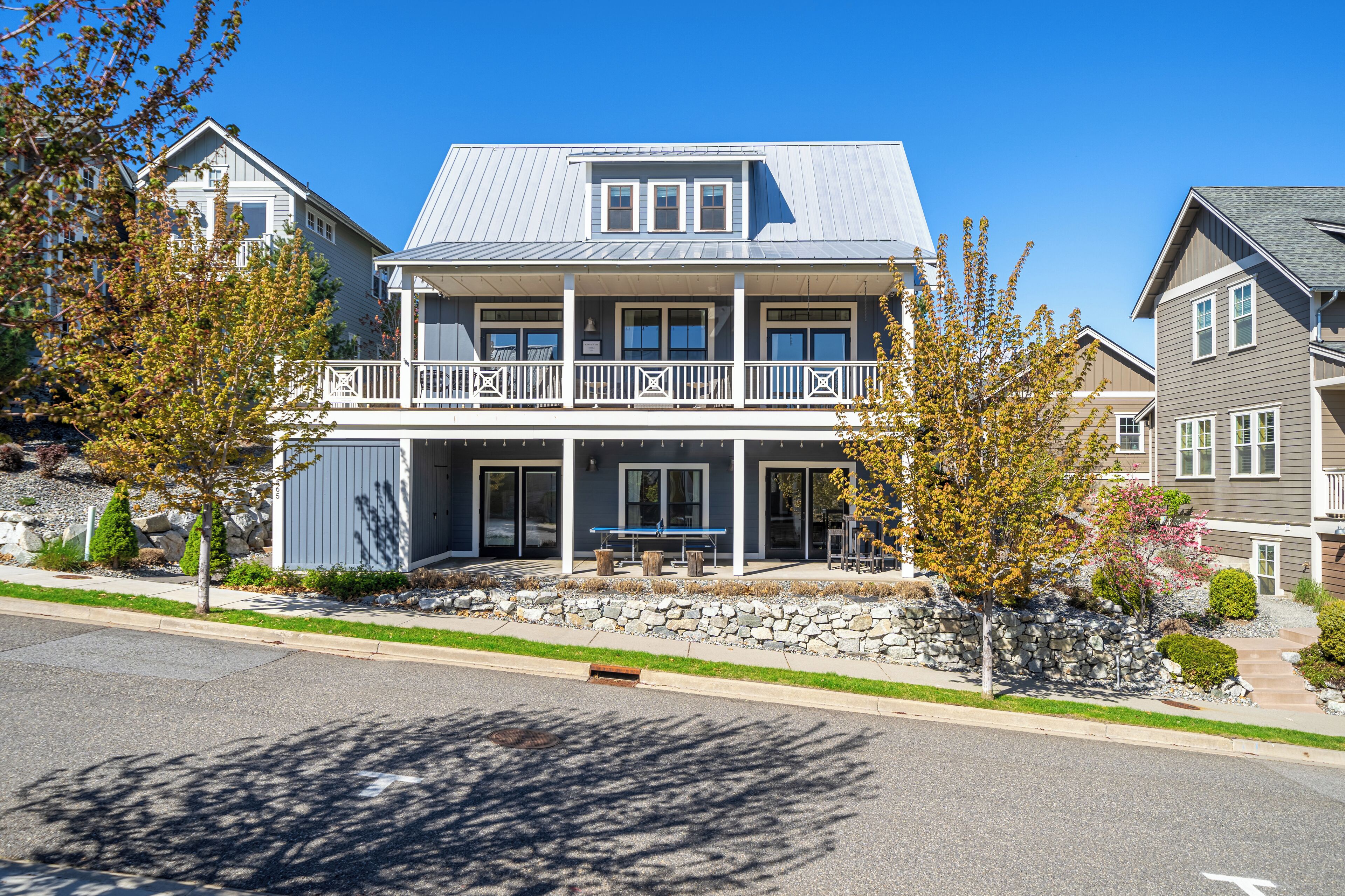 Lake & Vine Villa at Chelan Lookout Vacation Rentals