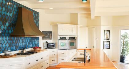 Casa privada con vista al mar completa al lado de Pebble Beach Lodge.