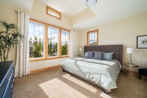 3 chambres, fer et planche à repasser, Wi-Fi gratuit, draps fournis