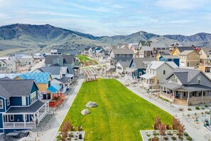 Exterior - Unwined at The Lookout at Lake Chelan (Chelan)