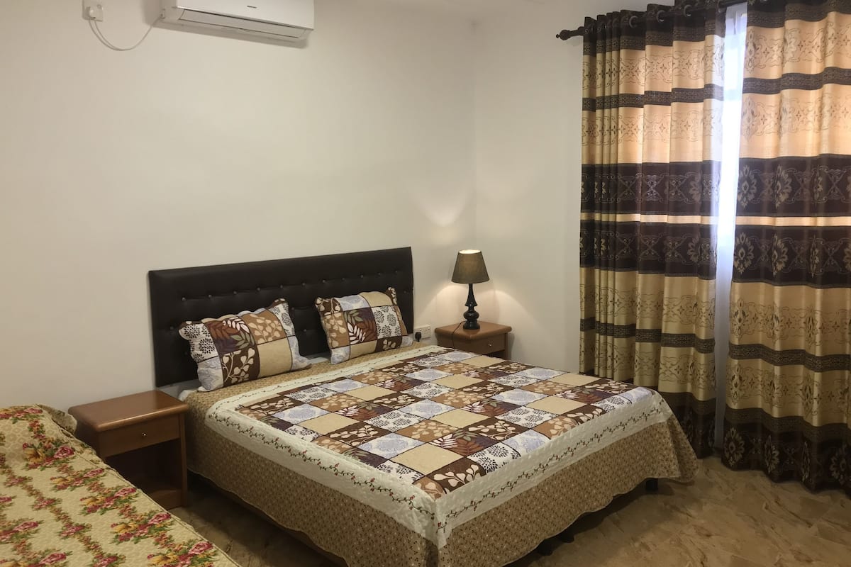 Iron/ironing board (on request), WiFi (free)