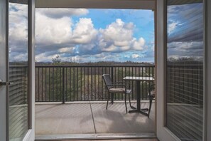 Terrace/patio - Unit 2507 - FREE Attraction Ticket with EACH night Stay Including Dollywood (Pigeon Forge)
