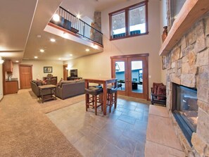 Smart-TV, peis, videospill og DVD-spiller