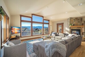 Smart TV, fireplace, video games, DVD player