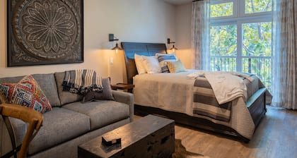 Private Balcony + Walk to Dining | Downtown Paso | Paso Park Suites