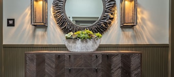 Balkon med udsigt over torvet i centrum af Paso Robles