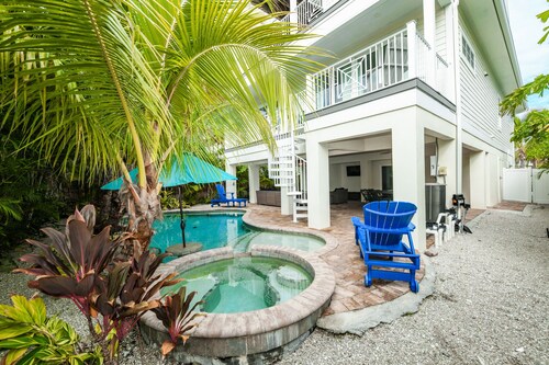 Luxury Home with Pool, Rooftop Deck, and Gulf Views! 1.5 Blocks to Beach