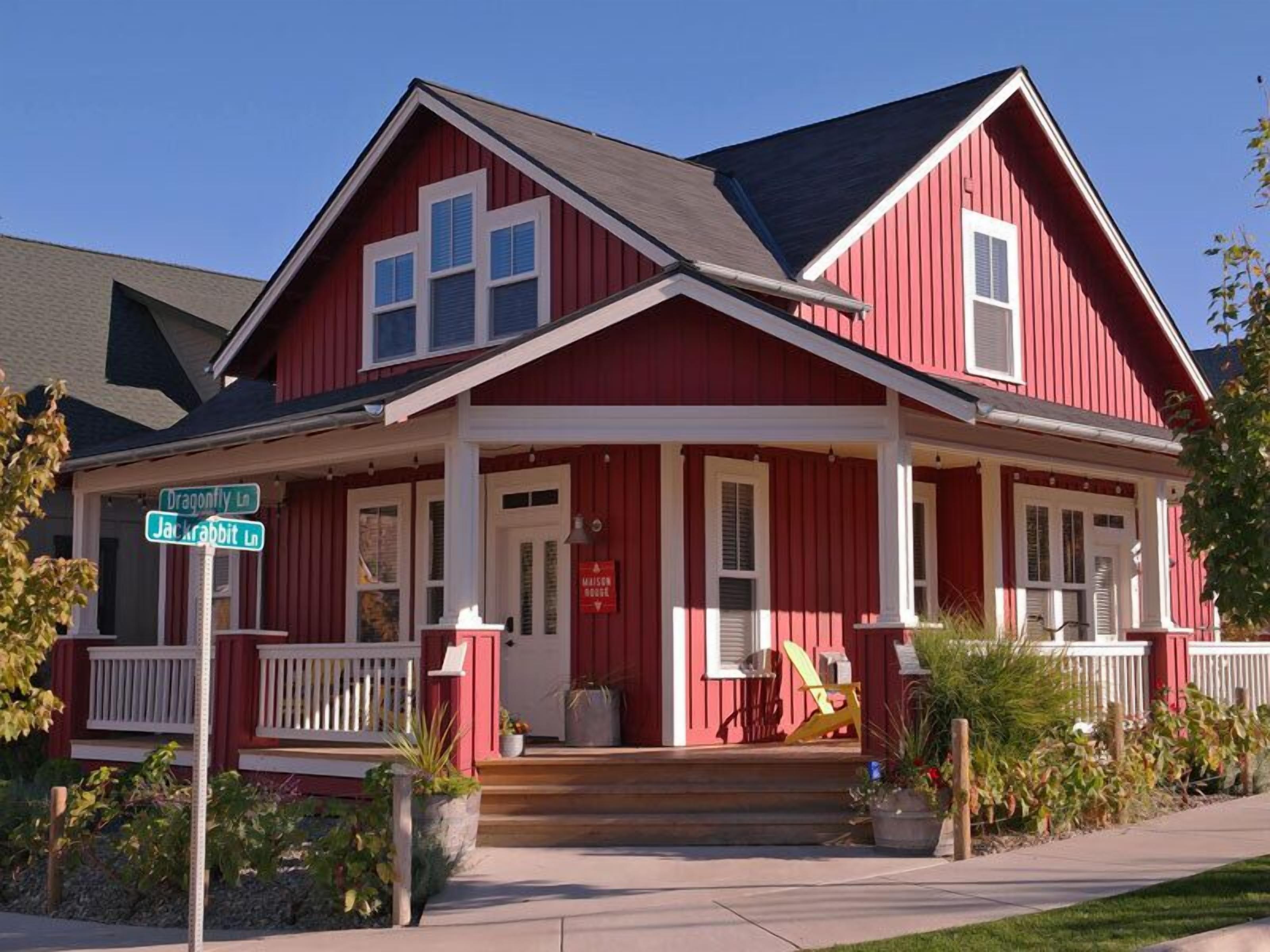 Maison Rouge at The Lookout at Lake Chelan