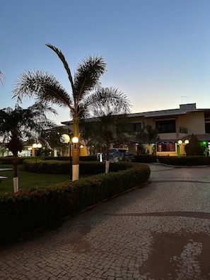 Front of property - evening/night - Pousada Italia Beach (Aquiraz)