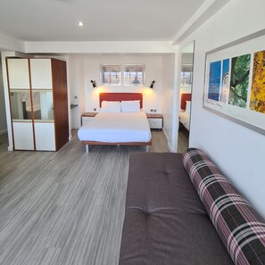 Deluxe studio | Een kluis op de kamer, individueel gedecoreerd, individueel gemeubileerd