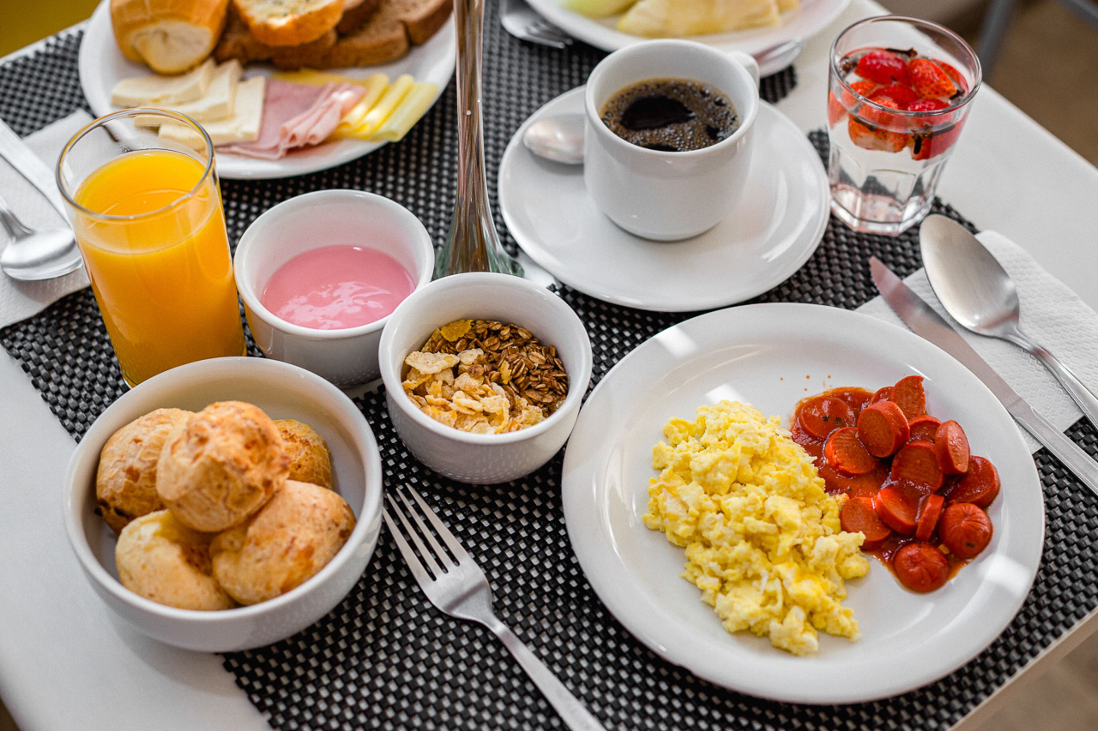 free daily continental breakfast