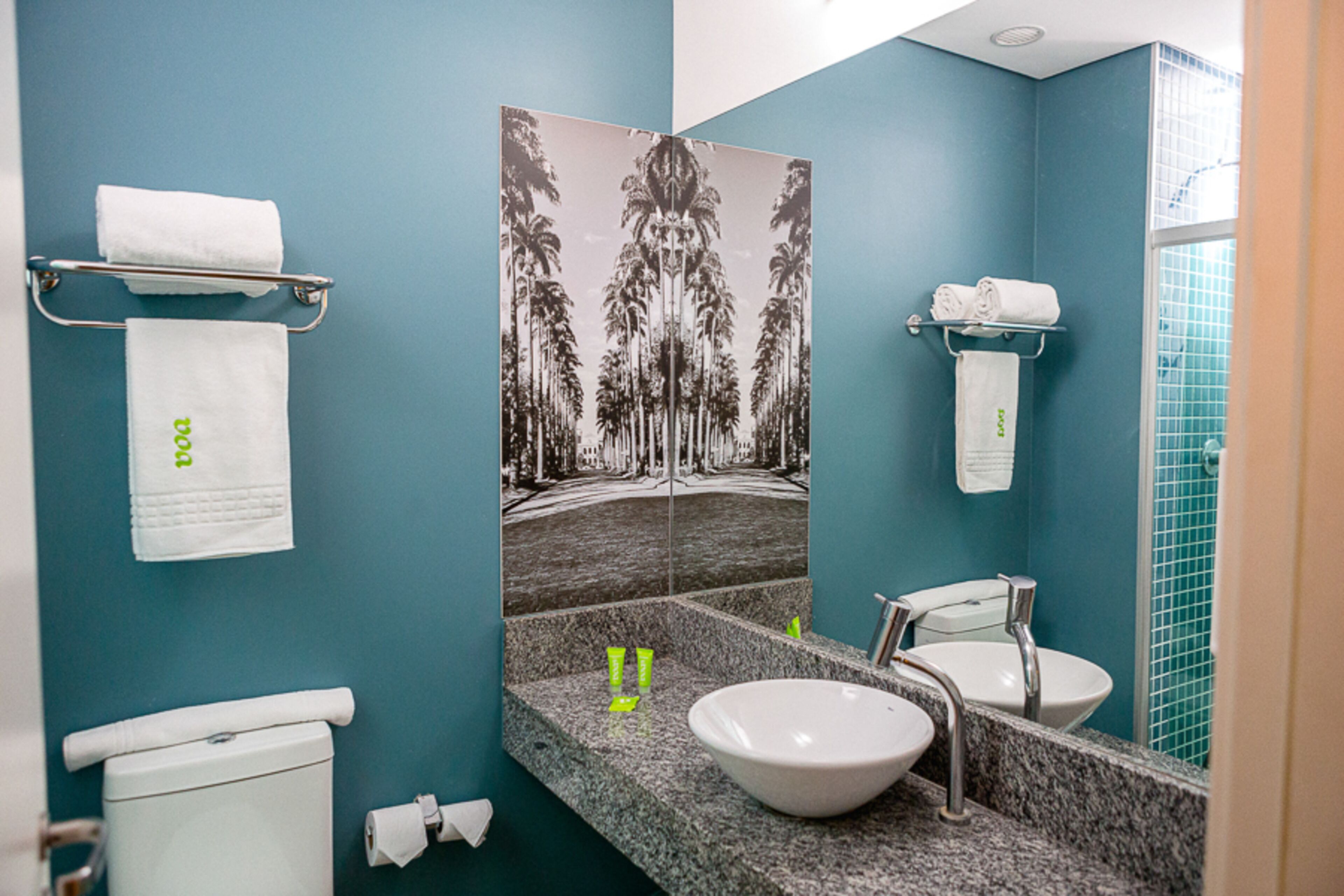 standard single room, 2 single beds, non smoking | bathroom | shower, free toiletries, towels