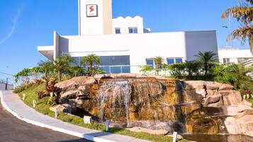 Fachada da propriedade