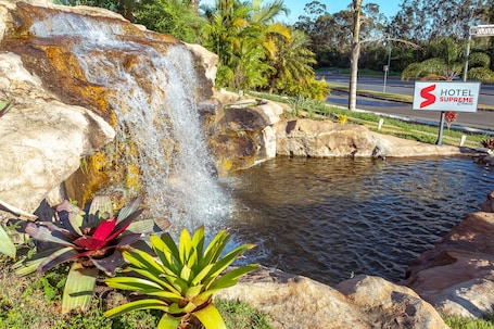 Exterior. VOA Business Supreme Choice Confins