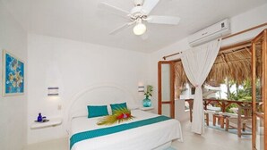 Bungalow, 1 Tempat Tidur King, Bebas Asap Rokok | Brankas, tirai kedap cahaya, tempat tidur bayi gratis, dan Wi-Fi gratis