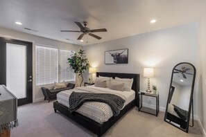 4 bedrooms, iron/ironing board, free WiFi, bed sheets