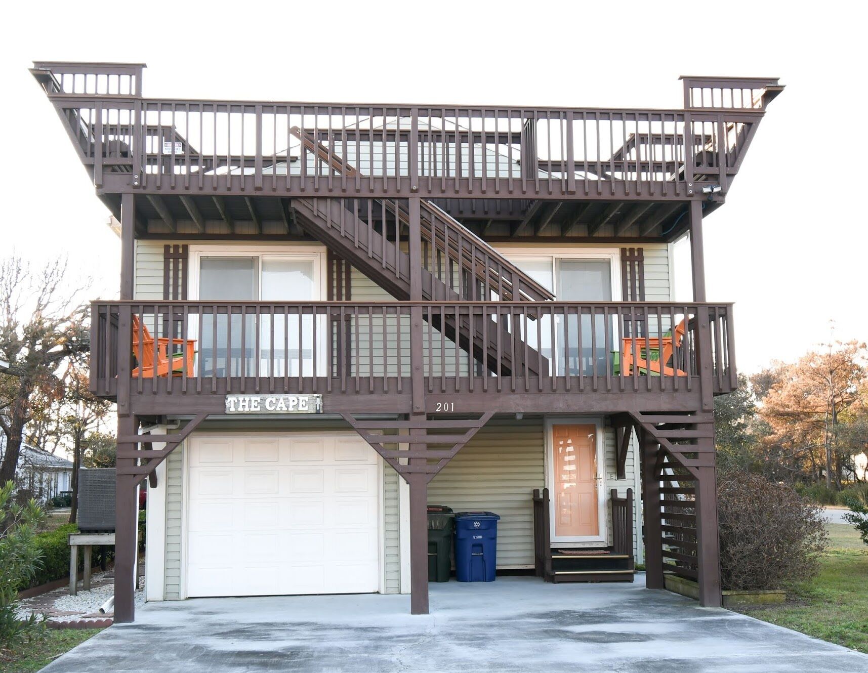 The Cape - Updated home on the east side of the bypass