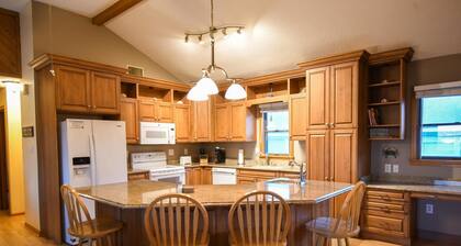 The Cape - Updated home on the east side of the bypass