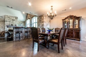 Dining - Lake Travis Acreage with Hilltop Views  (Austin)