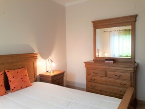 2 Schlafzimmer, Bügeleisen/Bügelbrett, kostenloses WLAN, Bettwäsche