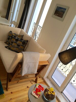TV, books