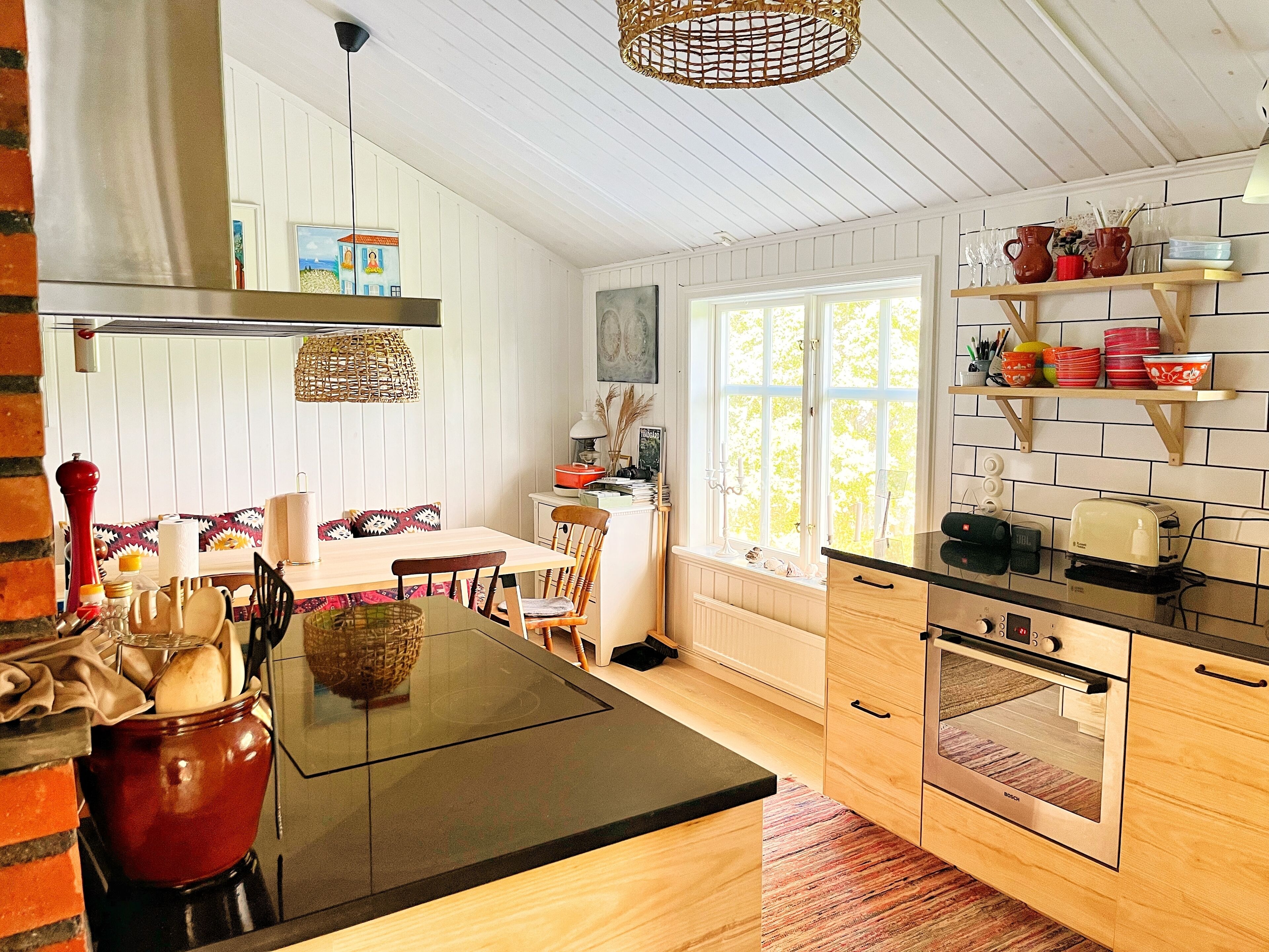 Geladeira, micro-ondas, fogão, cooktop