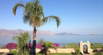 Private Villa am Meer mit direktem Strandzugang