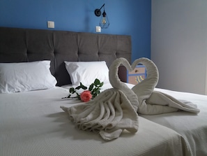 Estudio | Decoración personalizada, muebles diferentes y escritorio