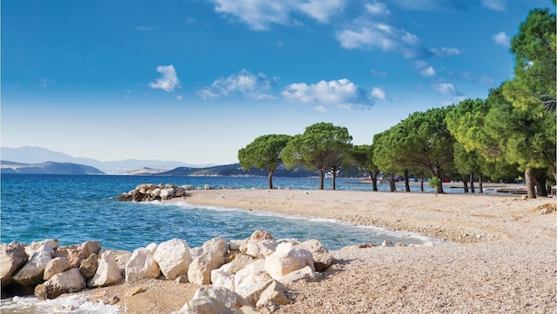 Beach - Nice apartment in Crikvenica with house sea view (Crikvenica)