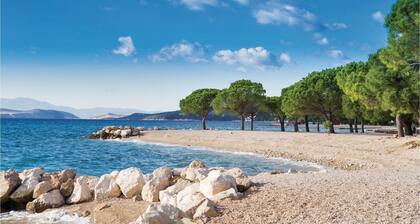 Nice apartment in Crikvenica with house sea view