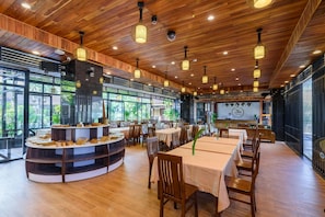 Breakfast, lunch and dinner served - Qualia Resort Phu Quoc (Phu Quoc)