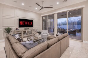 Interior - A Sophisticated Desert Contemporary with Iconic Mountain Views (Scottsdale)