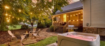 Blue Ridge- Hot Tub - EV Outlet -Outdoor Oasis
